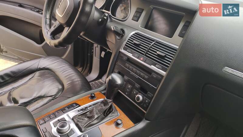 Позашляховик / Кросовер Audi Q7 2007 в Долинській