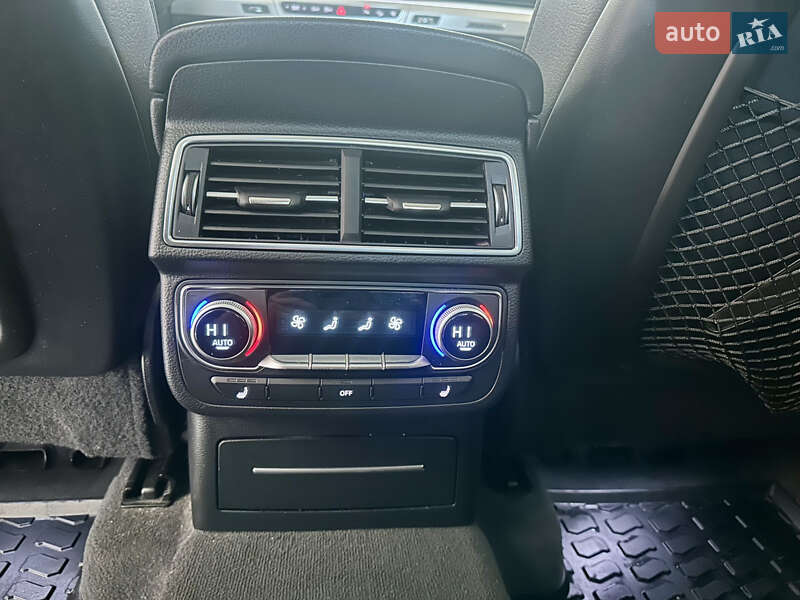 Внедорожник / Кроссовер Audi Q7 2017 в Барышевке