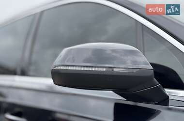 Внедорожник / Кроссовер Audi Q7 2017 в 