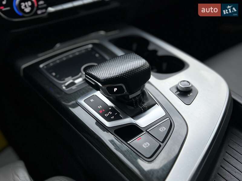 Внедорожник / Кроссовер Audi Q7 2015 в Львове