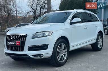 Внедорожник / Кроссовер Audi Q7 2015 в 