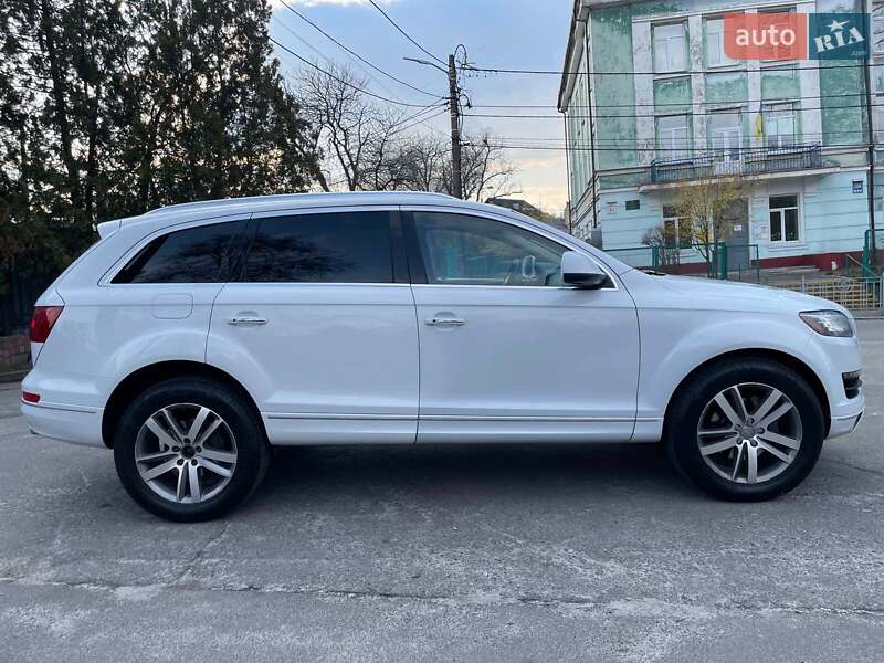 Позашляховик / Кросовер Audi Q7 2015 в Києві
