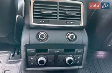 Внедорожник / Кроссовер Audi Q7 2015 в 