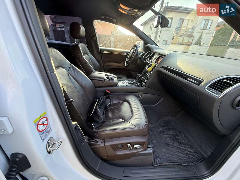 Позашляховик / Кросовер Audi Q7 2013 в Києві
