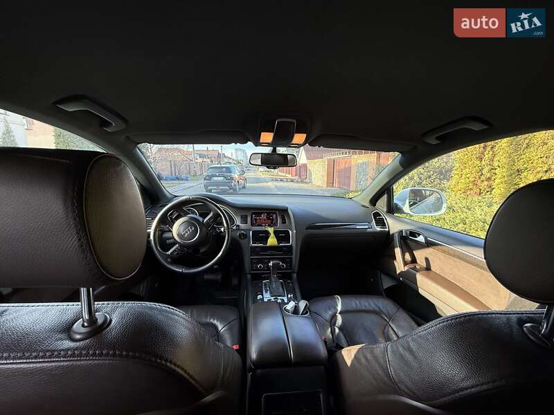 Позашляховик / Кросовер Audi Q7 2013 в Києві