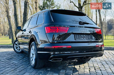 Внедорожник / Кроссовер Audi Q7 2016 в Киеве