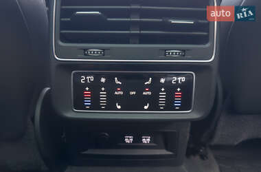 Внедорожник / Кроссовер Audi Q7 2020 в 