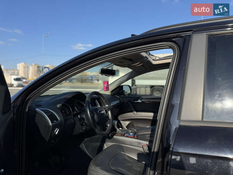 Позашляховик / Кросовер Audi Q7 2015 в Києві