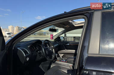 Внедорожник / Кроссовер Audi Q7 2015 в 