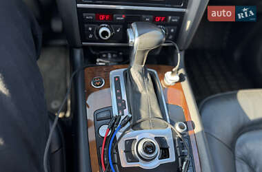 Внедорожник / Кроссовер Audi Q7 2015 в 