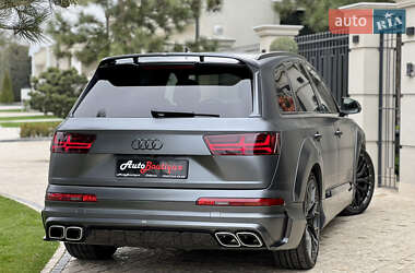 Внедорожник / Кроссовер Audi Q7 2017 в 