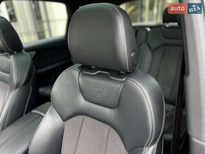 Внедорожник / Кроссовер Audi Q7 2017 в Одессе