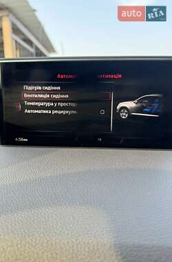 Внедорожник / Кроссовер Audi Q7 2017 в 
