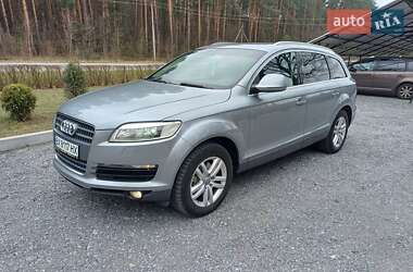 Внедорожник / Кроссовер Audi Q7 2008 в 