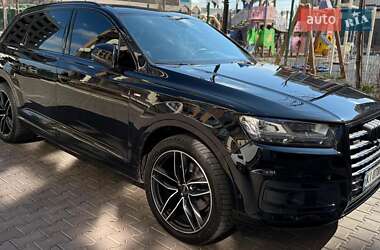 Внедорожник / Кроссовер Audi Q7 2018 в 