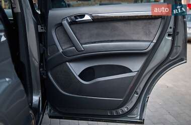 Внедорожник / Кроссовер Audi Q7 2014 в 