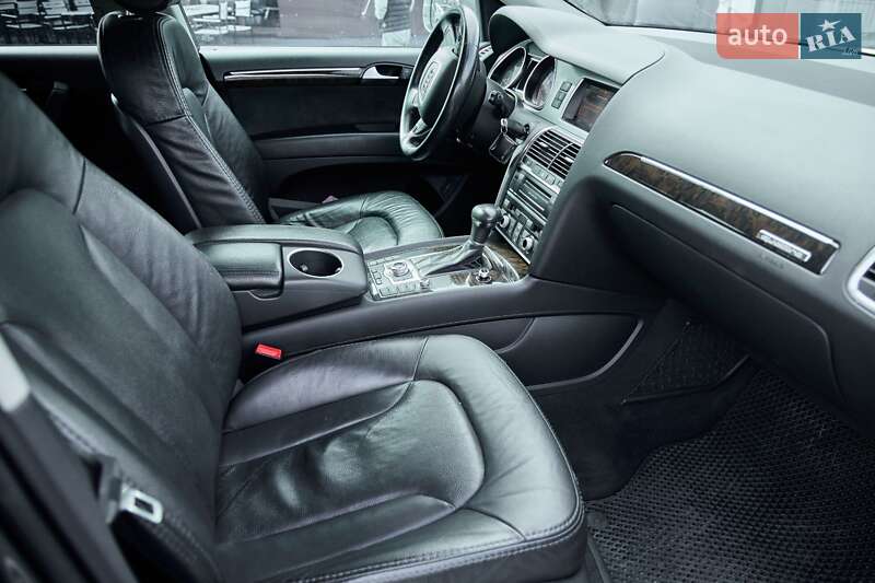 Позашляховик / Кросовер Audi Q7 2014 в Львові