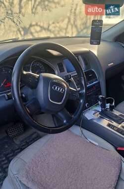 Внедорожник / Кроссовер Audi Q7 2006 в 