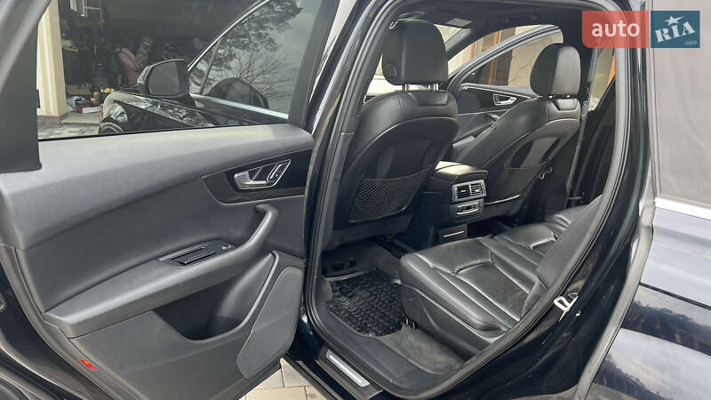 Внедорожник / Кроссовер Audi Q7 2019 в Тернополе
