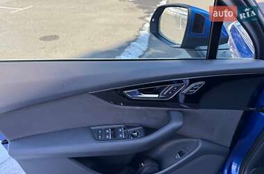 Внедорожник / Кроссовер Audi Q7 2016 в 