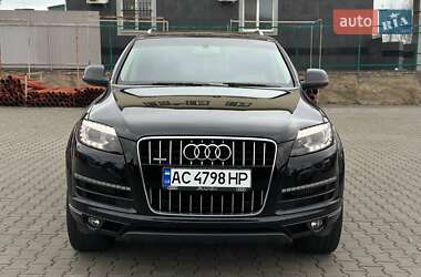 Внедорожник / Кроссовер Audi Q7 2015 в 
