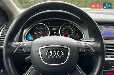 Внедорожник / Кроссовер Audi Q7 2015 в 