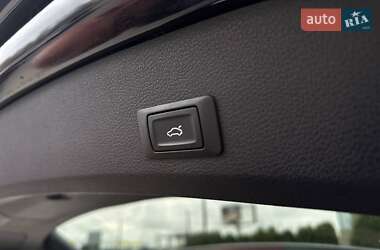 Внедорожник / Кроссовер Audi Q7 2015 в 