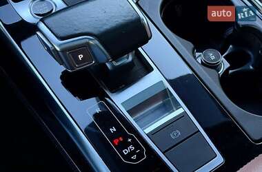 Внедорожник / Кроссовер Audi Q7 2021 в 