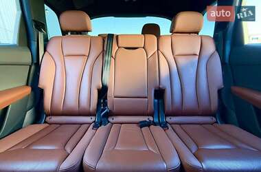 Внедорожник / Кроссовер Audi Q7 2021 в 