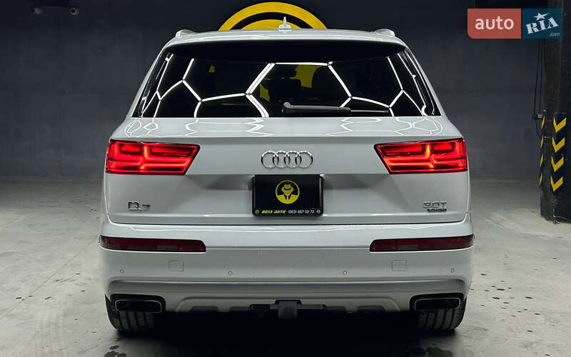 Позашляховик / Кросовер Audi Q7 2018 в Чернівцях