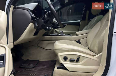 Внедорожник / Кроссовер Audi Q7 2018 в 