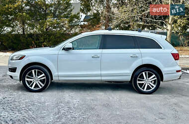 Внедорожник / Кроссовер Audi Q7 2015 в 
