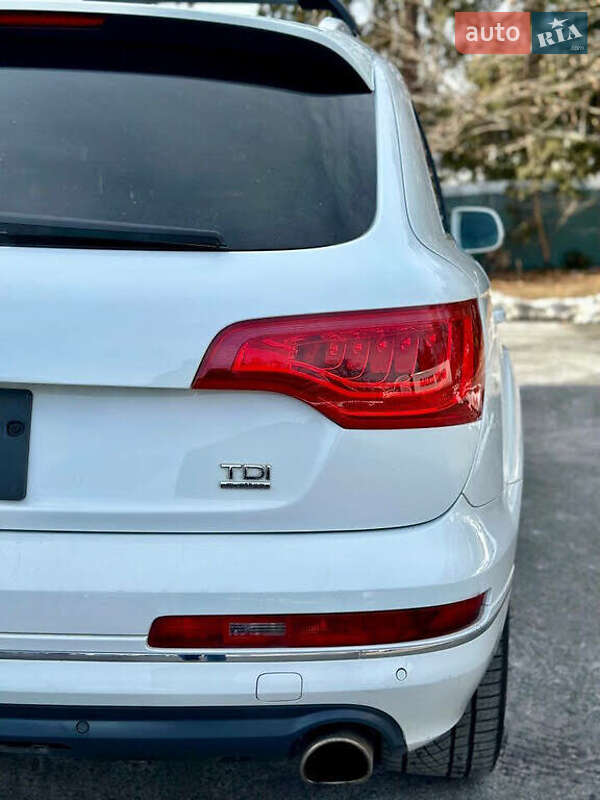 Позашляховик / Кросовер Audi Q7 2015 в Львові