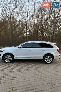 Позашляховик / Кросовер Audi Q7 2015 в 