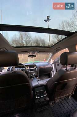 Позашляховик / Кросовер Audi Q7 2015 в 