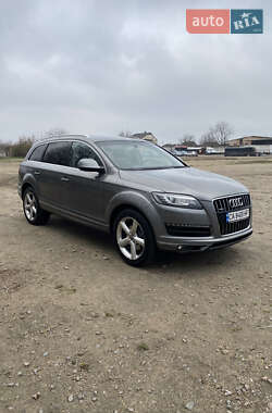Внедорожник / Кроссовер Audi Q7 2013 в 