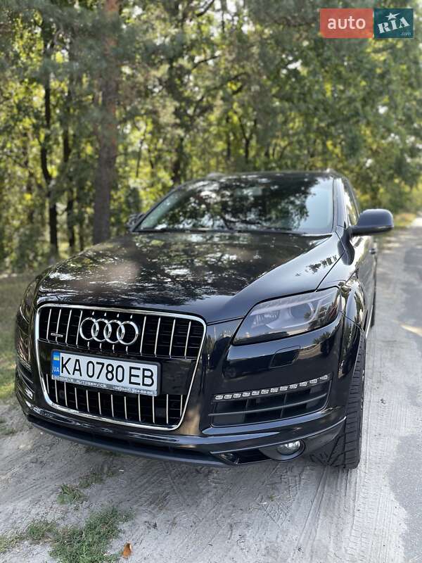 Внедорожник / Кроссовер Audi Q7 2014 в Киеве