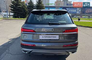 Внедорожник / Кроссовер Audi Q7 2020 в 