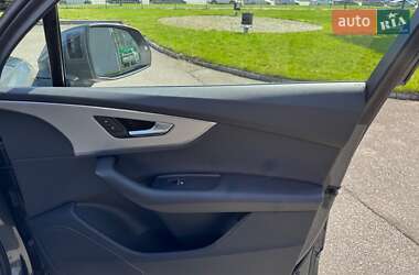 Внедорожник / Кроссовер Audi Q7 2020 в 