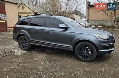 Внедорожник / Кроссовер Audi Q7 2011 в 
