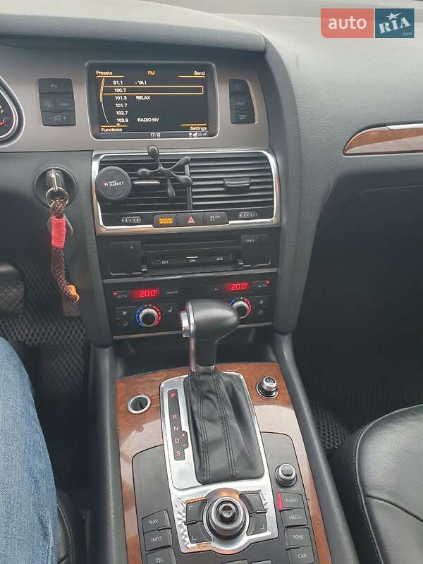 Внедорожник / Кроссовер Audi Q7 2012 в Житомире