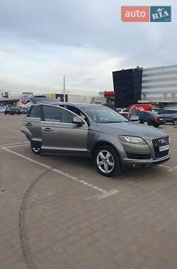 Внедорожник / Кроссовер Audi Q7 2012 в 