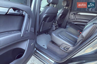 Позашляховик / Кросовер Audi Q7 2015 в 