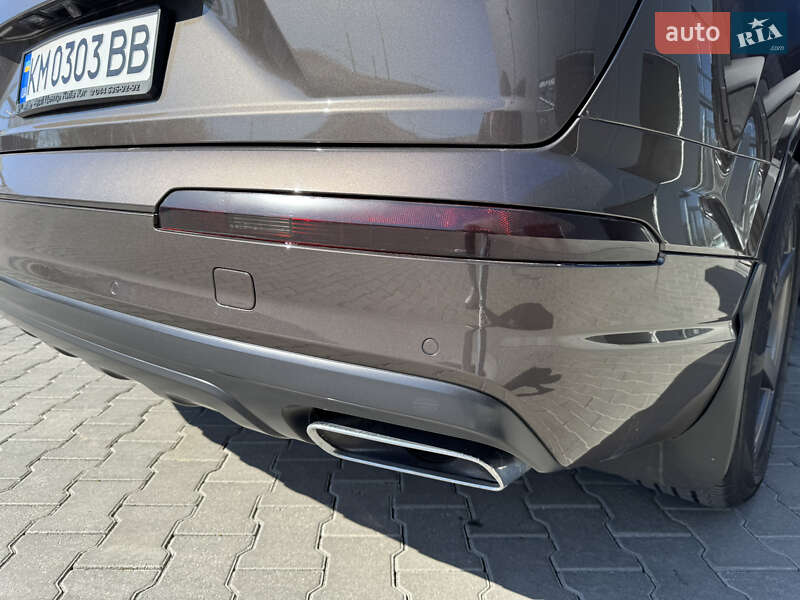 Внедорожник / Кроссовер Audi Q7 2018 в Звягеле