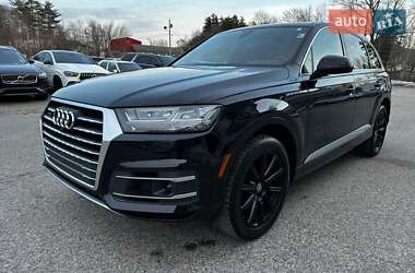Внедорожник / Кроссовер Audi Q7 2017 в 