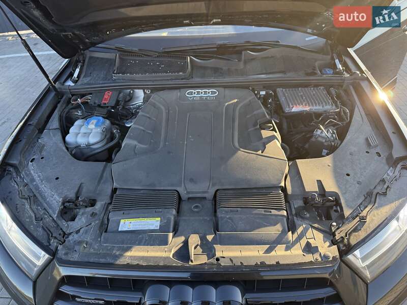 Позашляховик / Кросовер Audi Q7 2016 в Вінниці