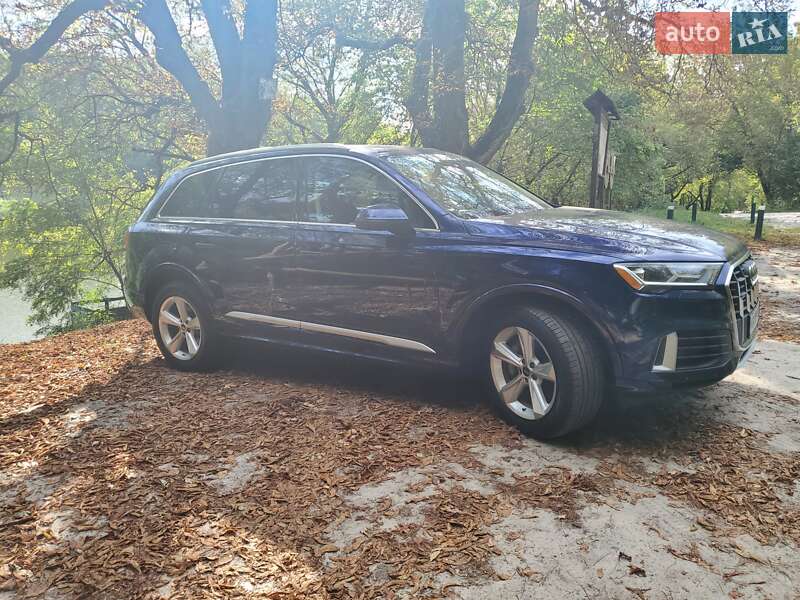 Позашляховик / Кросовер Audi Q7 2022 в Києві