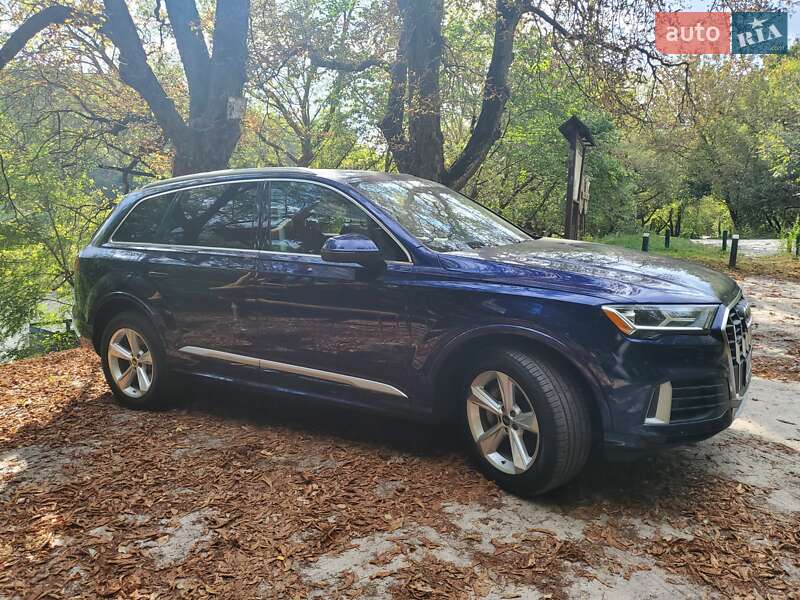Позашляховик / Кросовер Audi Q7 2022 в Києві