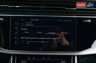 Внедорожник / Кроссовер Audi Q7 2021 в 