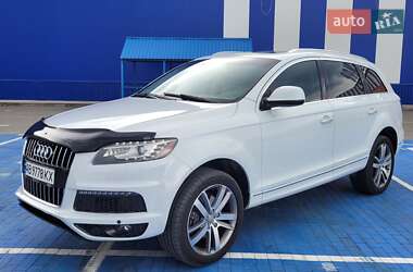 Внедорожник / Кроссовер Audi Q7 2012 в 
